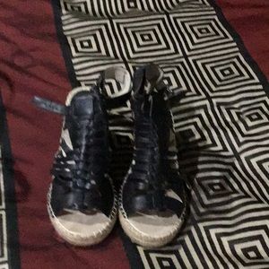 Shoes size 10 like new